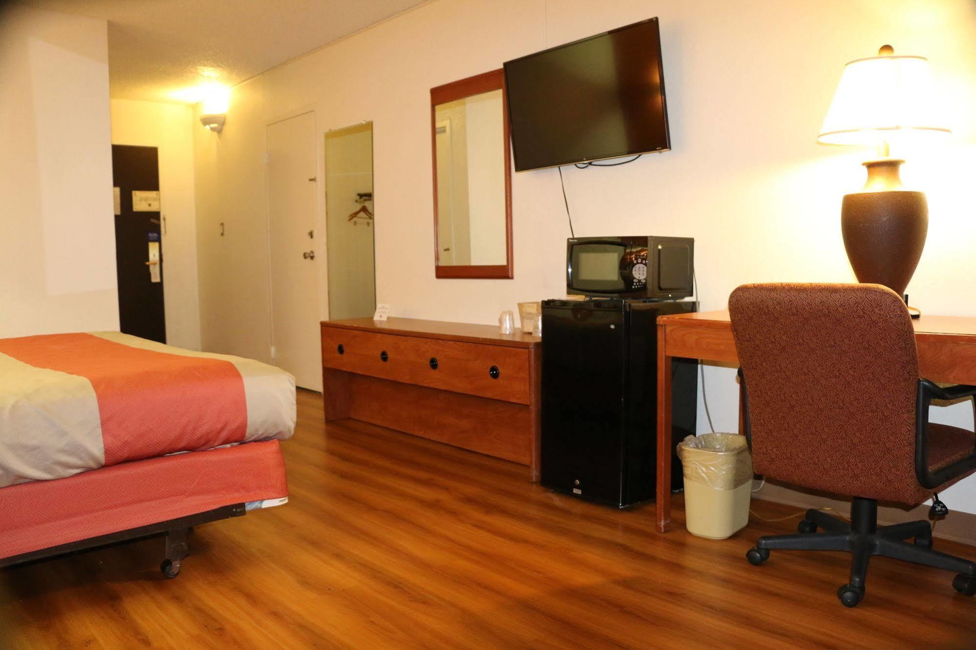 Sky Hotel At Tulsa Airport Luaran gambar